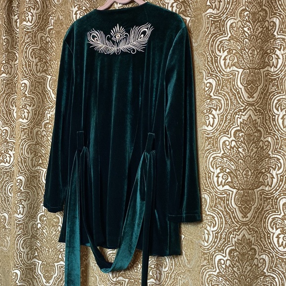 •fridayiminlove• {deep green embroidered velvet} Take Me to Breakfast Jacket - Picture 10 of 11